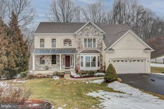 518 HYDE PARK CIR, Lincoln University, PA 19352