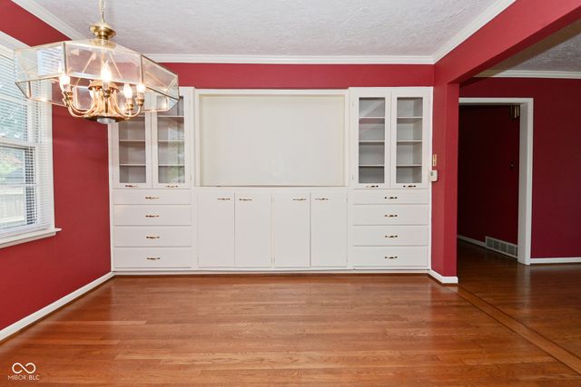 136 W Loretta Drive, Indianapolis, IN 46217