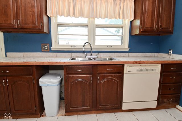 136 W Loretta Drive, Indianapolis, IN 46217