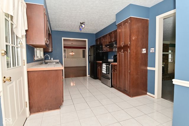 136 W Loretta Drive, Indianapolis, IN 46217