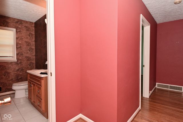 136 W Loretta Drive, Indianapolis, IN 46217