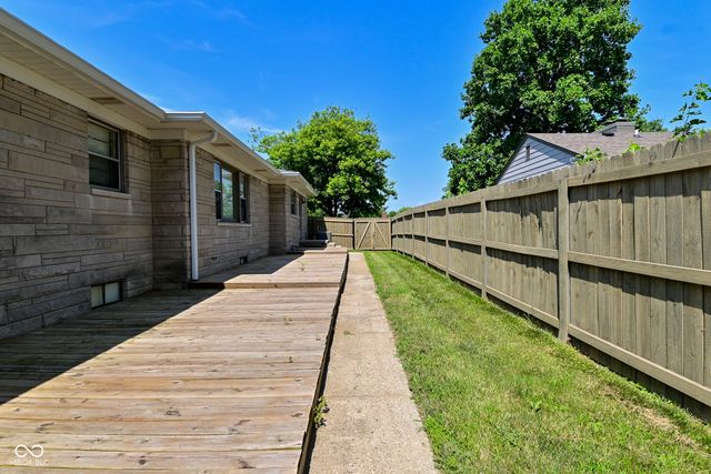 136 W Loretta Drive, Indianapolis, IN 46217