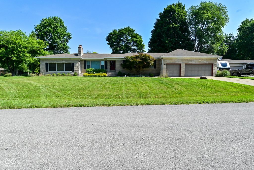 136 W Loretta Drive, Indianapolis, IN 46217