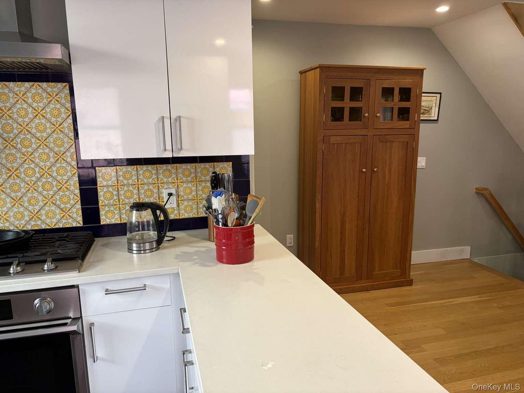 23-61 19th Street, Astoria, NY 11105 — photo 3