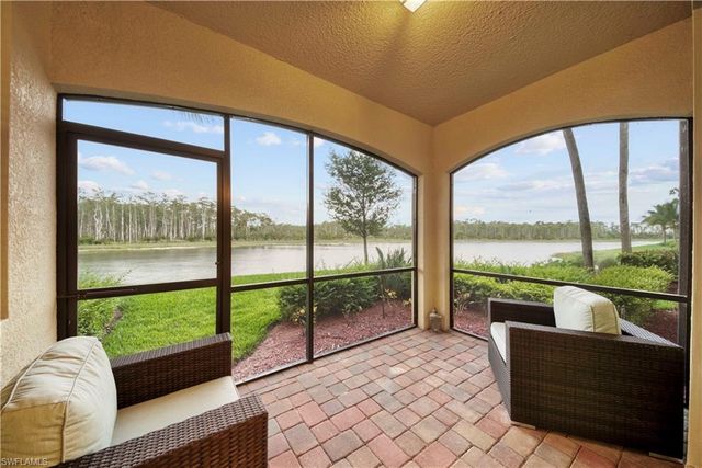 9572 Trevi CT 5017, Naples, FL 34113