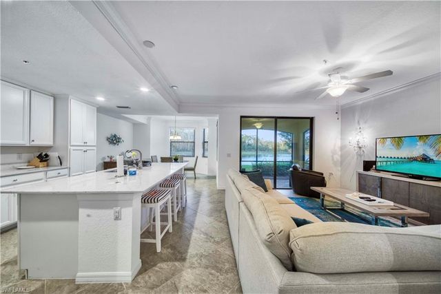 9572 Trevi CT 5017, Naples, FL 34113