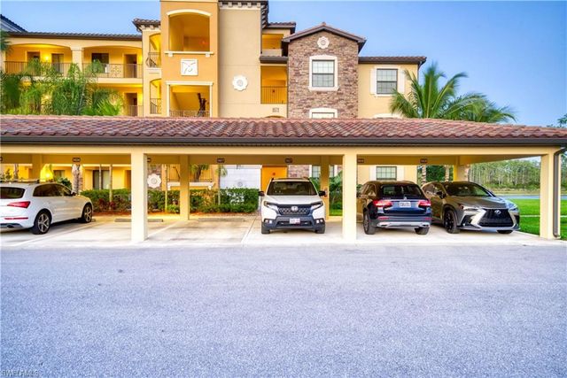 9572 Trevi CT 5017, Naples, FL 34113