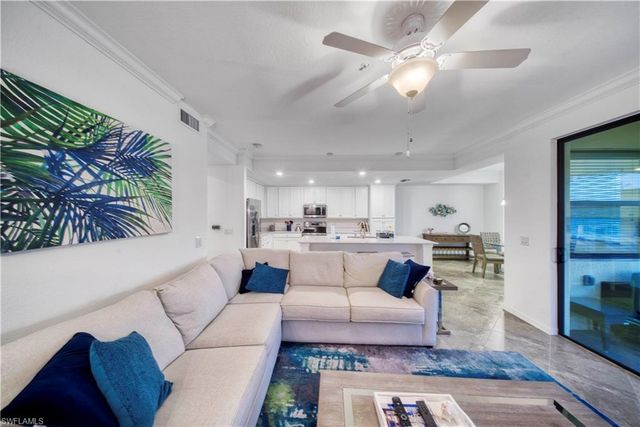 9572 Trevi CT 5017, Naples, FL 34113