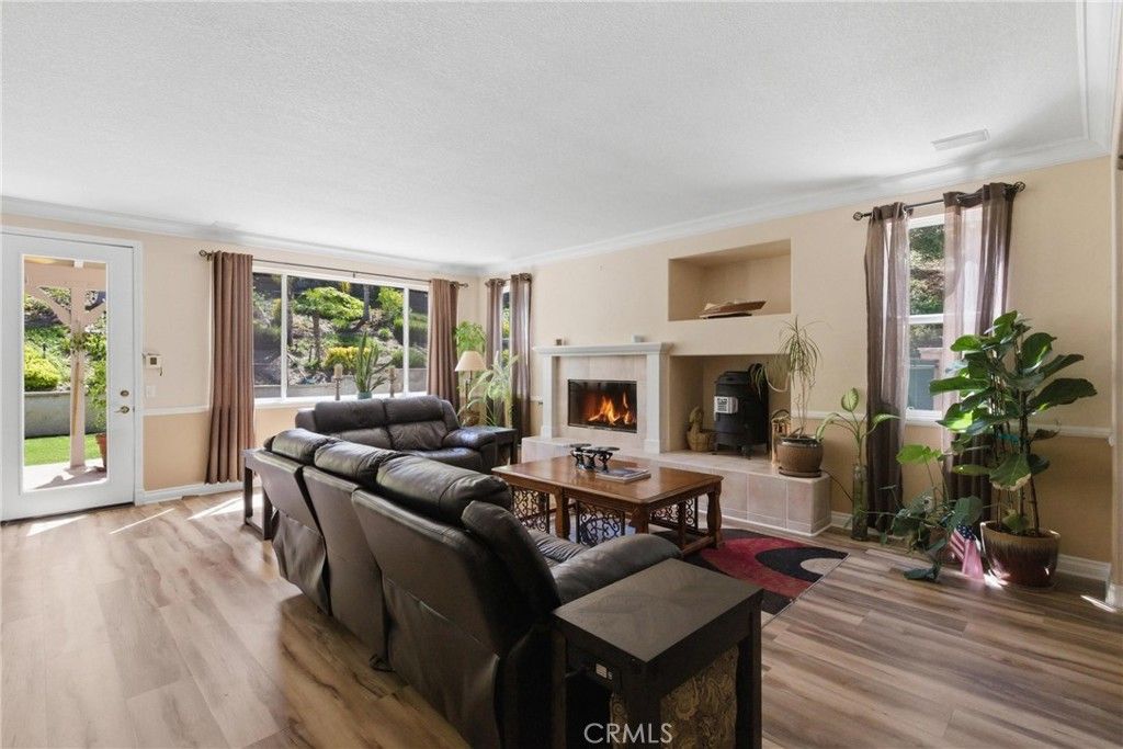 Image 12 of property listing at 25120 Southwind Court, Stevenson Ranch, CA 91381