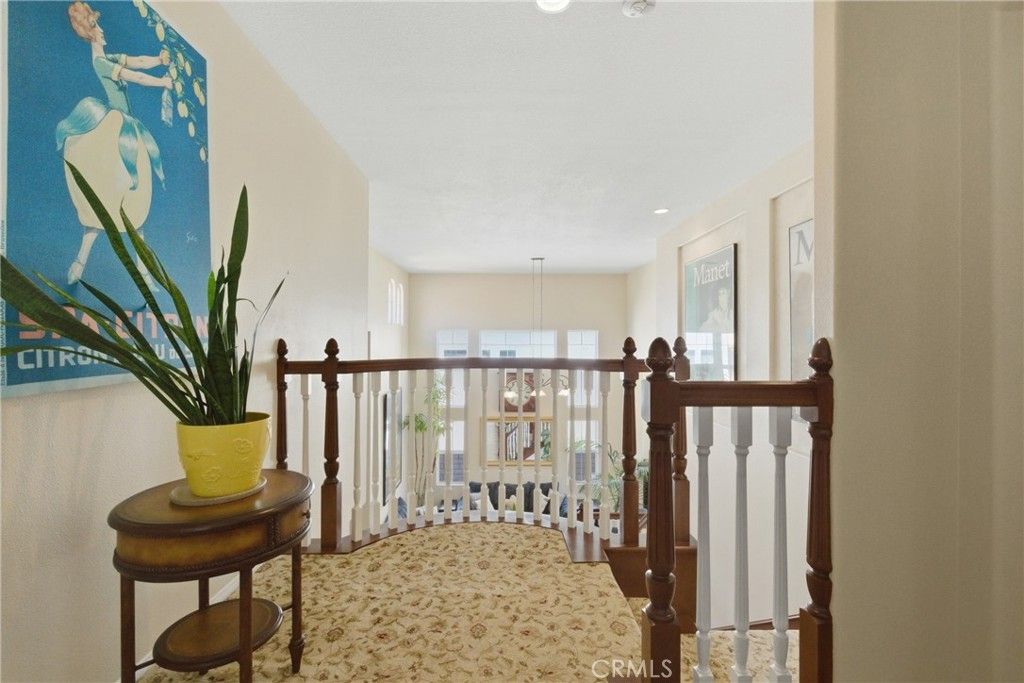 Image 16 of property listing at 25120 Southwind Court, Stevenson Ranch, CA 91381