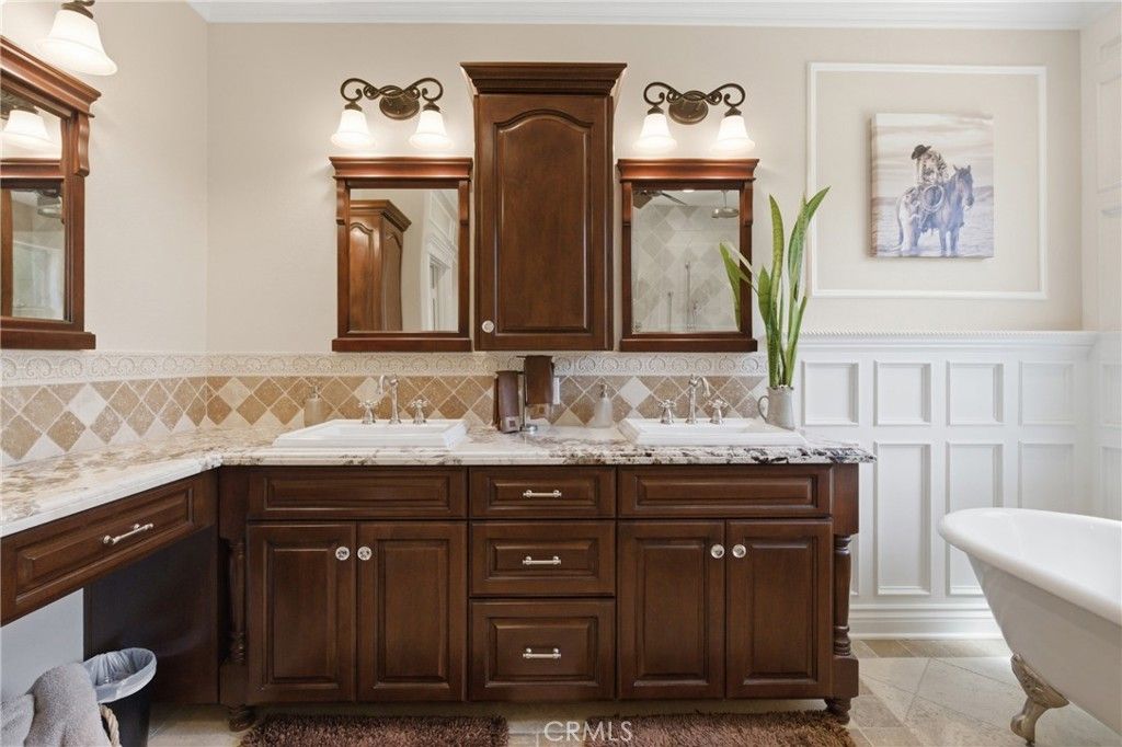 Image 21 of property listing at 25120 Southwind Court, Stevenson Ranch, CA 91381