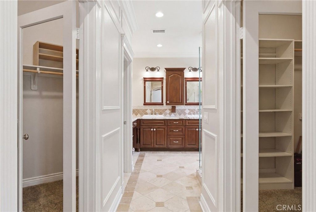 Image 22 of property listing at 25120 Southwind Court, Stevenson Ranch, CA 91381