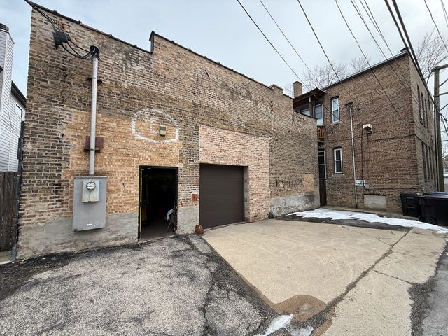 3340 N Ravenswood Avenue N, Chicago, IL 60657