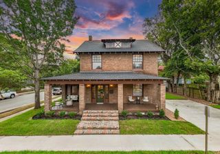 201 W Daisy L Gatson Bates Drive, Little Rock, AR 72202