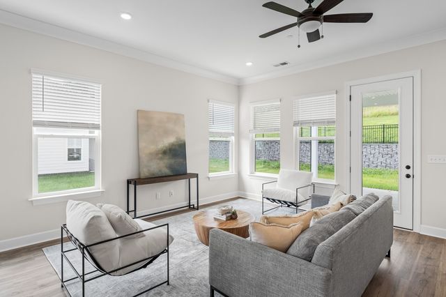 440 Buckwood Avenue, W, Thompsons Station, TN 37179