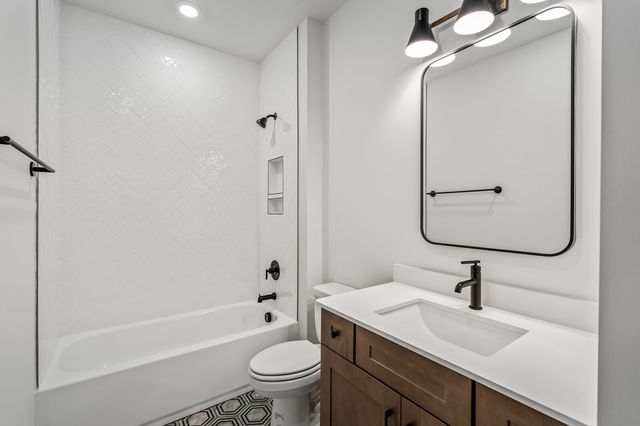 440 Buckwood Avenue, W, Thompsons Station, TN 37179