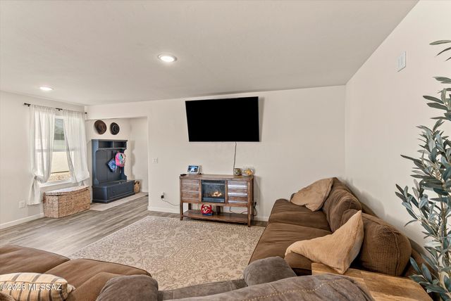 1591 W Cottonwood Canyon Drive, Benson, AZ 85602