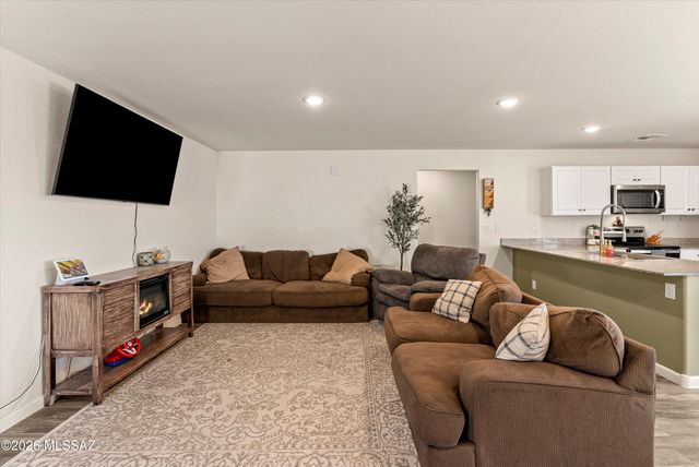 1591 W Cottonwood Canyon Drive, Benson, AZ 85602
