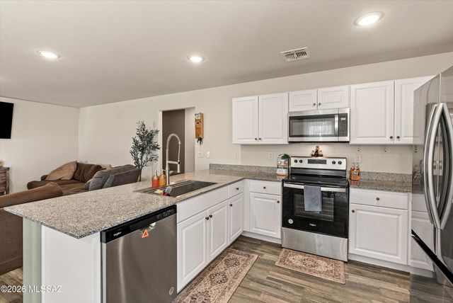1591 W Cottonwood Canyon Drive, Benson, AZ 85602