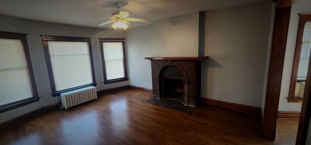 332 N West Street 2, Waukegan, IL 60085