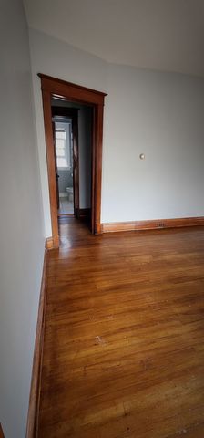 332 N West Street 2, Waukegan, IL 60085