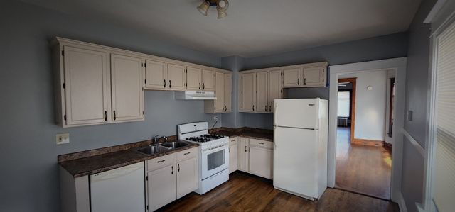 332 N West Street 2, Waukegan, IL 60085