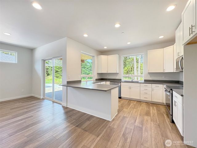 1415 Discovery Loop, Port Angeles, WA 98363