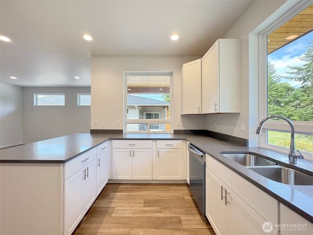 1415 Discovery Loop, Port Angeles, WA 98363