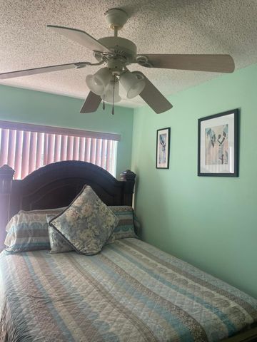 5076 Society Place W B, West Palm Beach, FL 33415