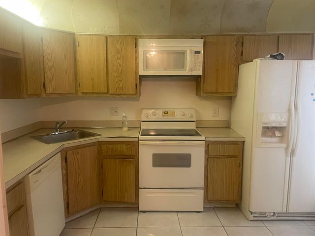 5076 Society Place W B, West Palm Beach, FL 33415