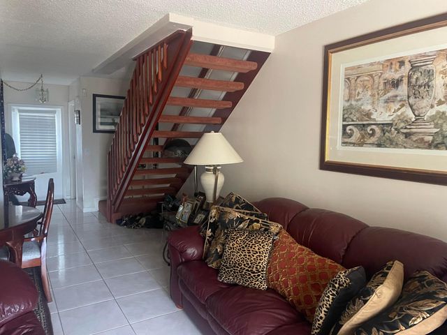 5076 Society Place W B, West Palm Beach, FL 33415