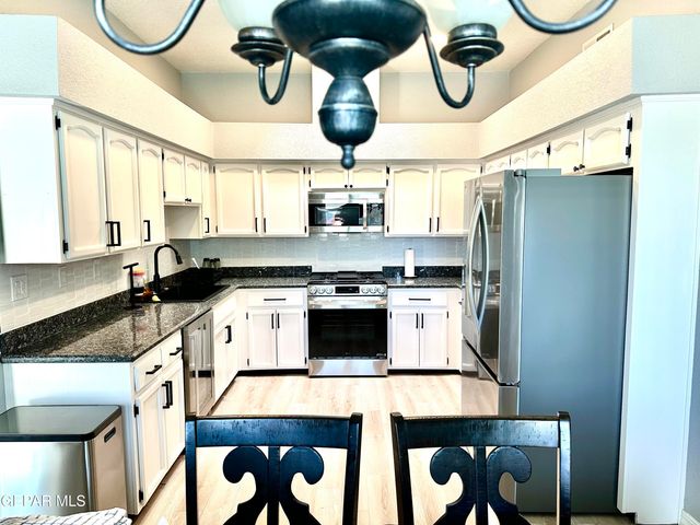 7409 LUZ DE LUMBRE Avenue, El Paso, TX 79912