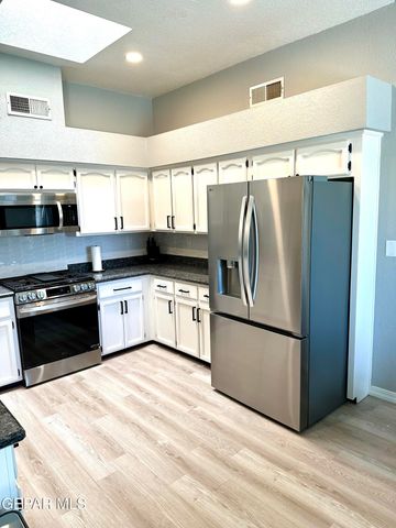 7409 LUZ DE LUMBRE Avenue, El Paso, TX 79912