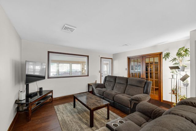 2215 Putnam Street, Lake Station, IN 46405