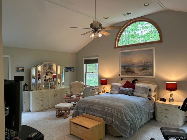 25 Cocoa Lane, Newburgh, NY 12550
