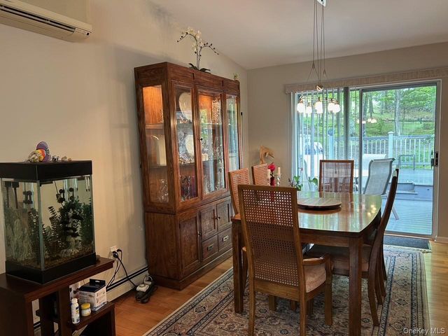 25 Cocoa Lane, Newburgh, NY 12550