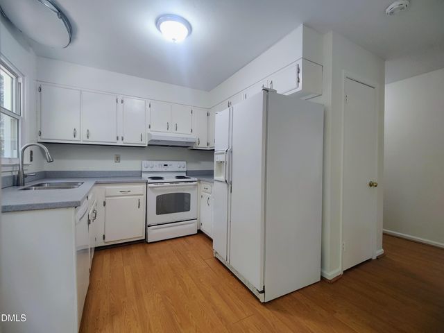 813 Plentywood Court, Raleigh, NC 27615