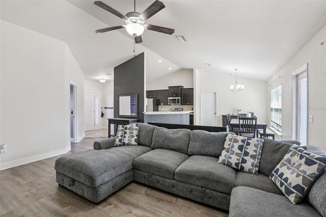 13076 NUSSER AVE, Weeki Wachee, FL 34614