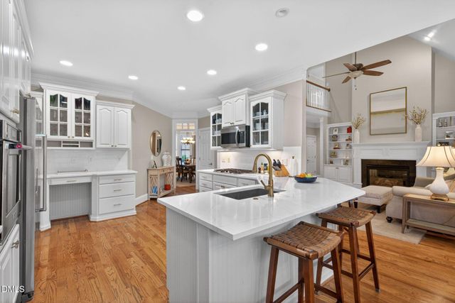 801 Preston Village Way, Cary, NC 27519
