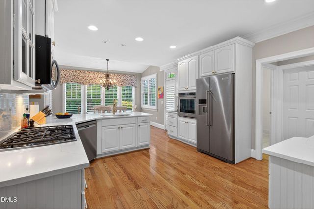 801 Preston Village Way, Cary, NC 27519