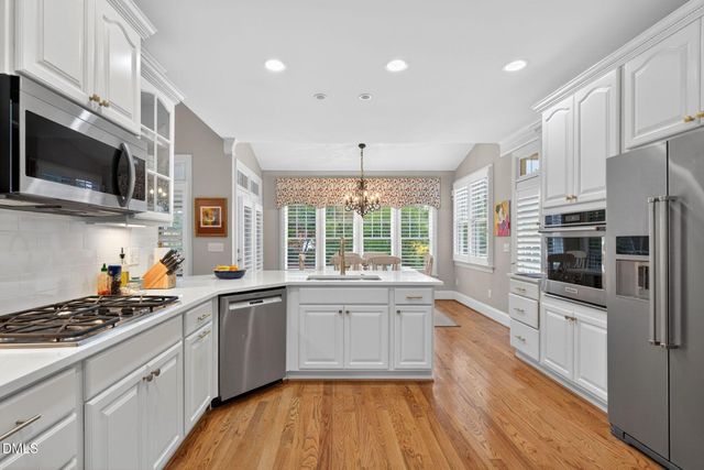 801 Preston Village Way, Cary, NC 27519
