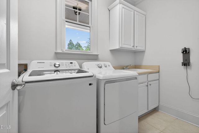 801 Preston Village Way, Cary, NC 27519