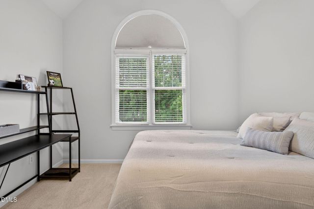 801 Preston Village Way, Cary, NC 27519