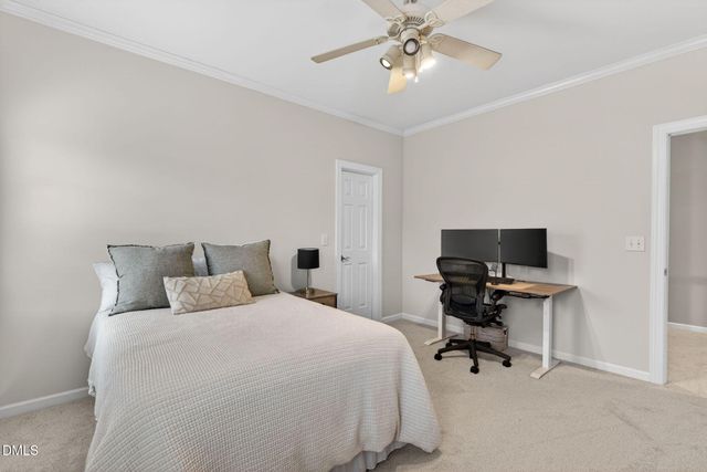 801 Preston Village Way, Cary, NC 27519