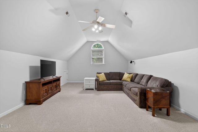 801 Preston Village Way, Cary, NC 27519