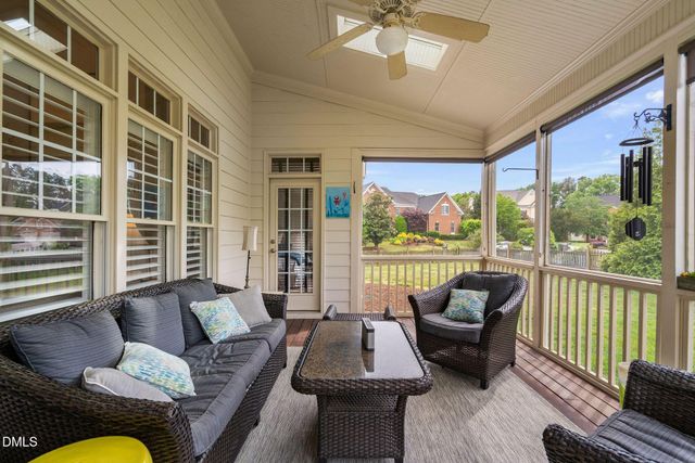 801 Preston Village Way, Cary, NC 27519