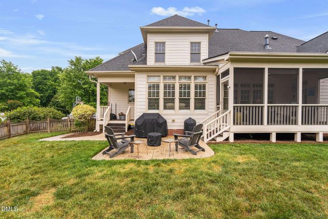 801 Preston Village Way, Cary, NC 27519