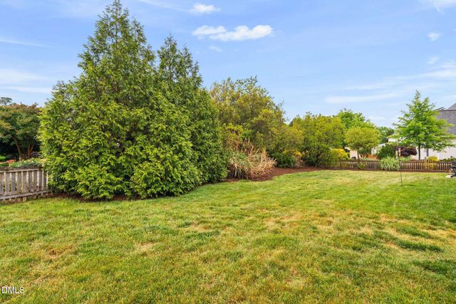 801 Preston Village Way, Cary, NC 27519