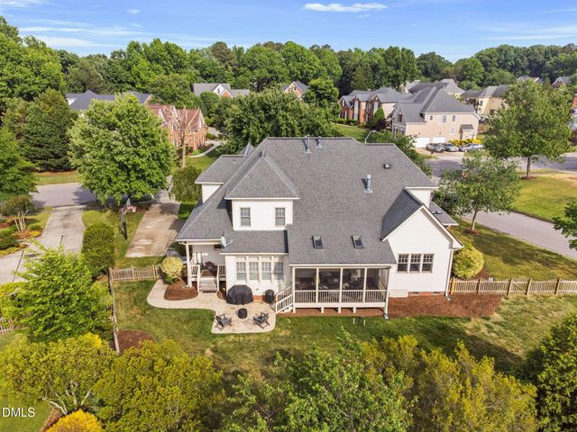 801 Preston Village Way, Cary, NC 27519