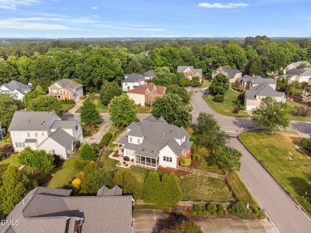 801 Preston Village Way, Cary, NC 27519